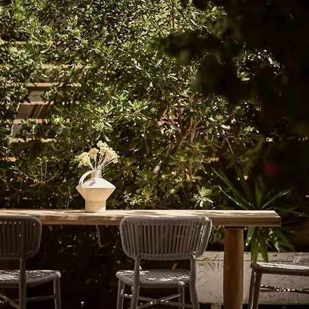 Hotel apartamentowy Shellona & 4*