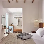 Shellona & Lejlighedshotel 4*