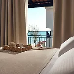 Shellona & Lejlighedshotel 4*